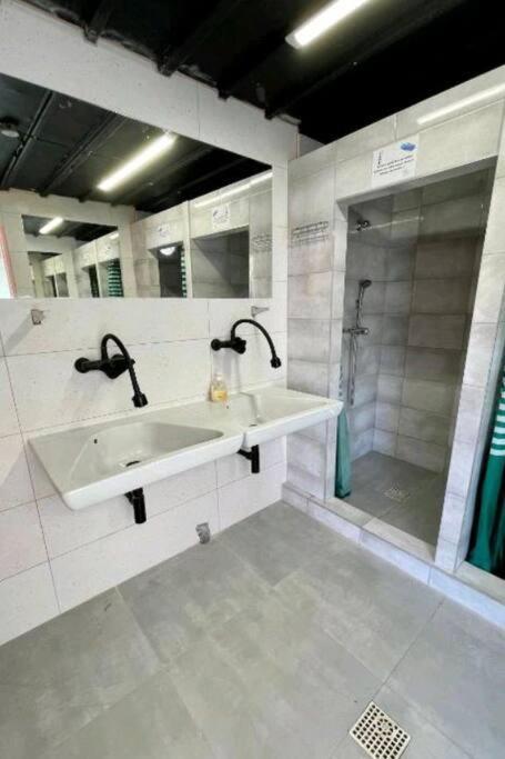 Ferienwohnung Przyczepa Niewiadow Surf Wioska Jastarnia Exterior foto